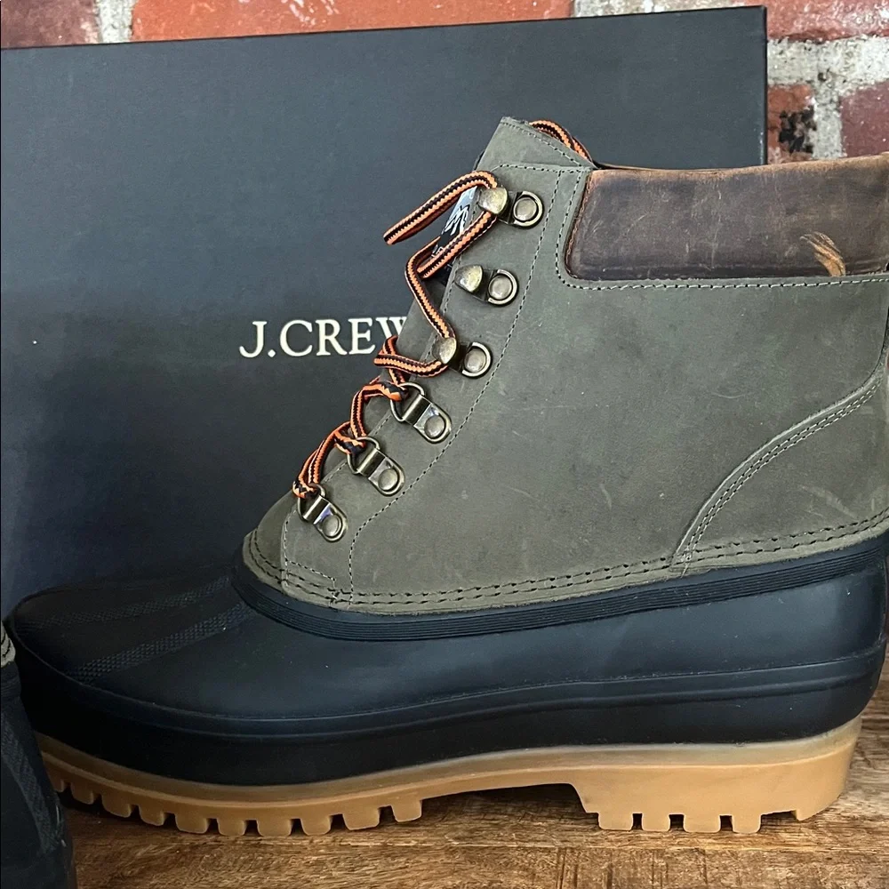 J.Crew nordic high duck boots with removable lining green and black stylish